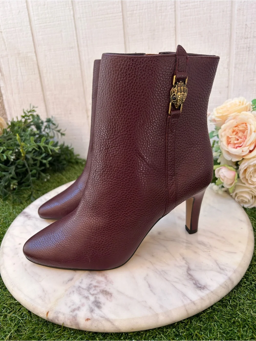Tory Burch zip sleek